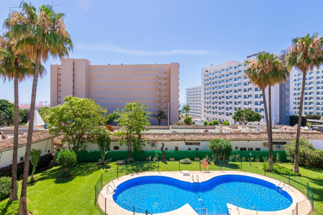 Imperial Puerto 2 3F By Ivi Real Estate Apartment ตอร์เรโมลิโนส ภายนอก รูปภาพ