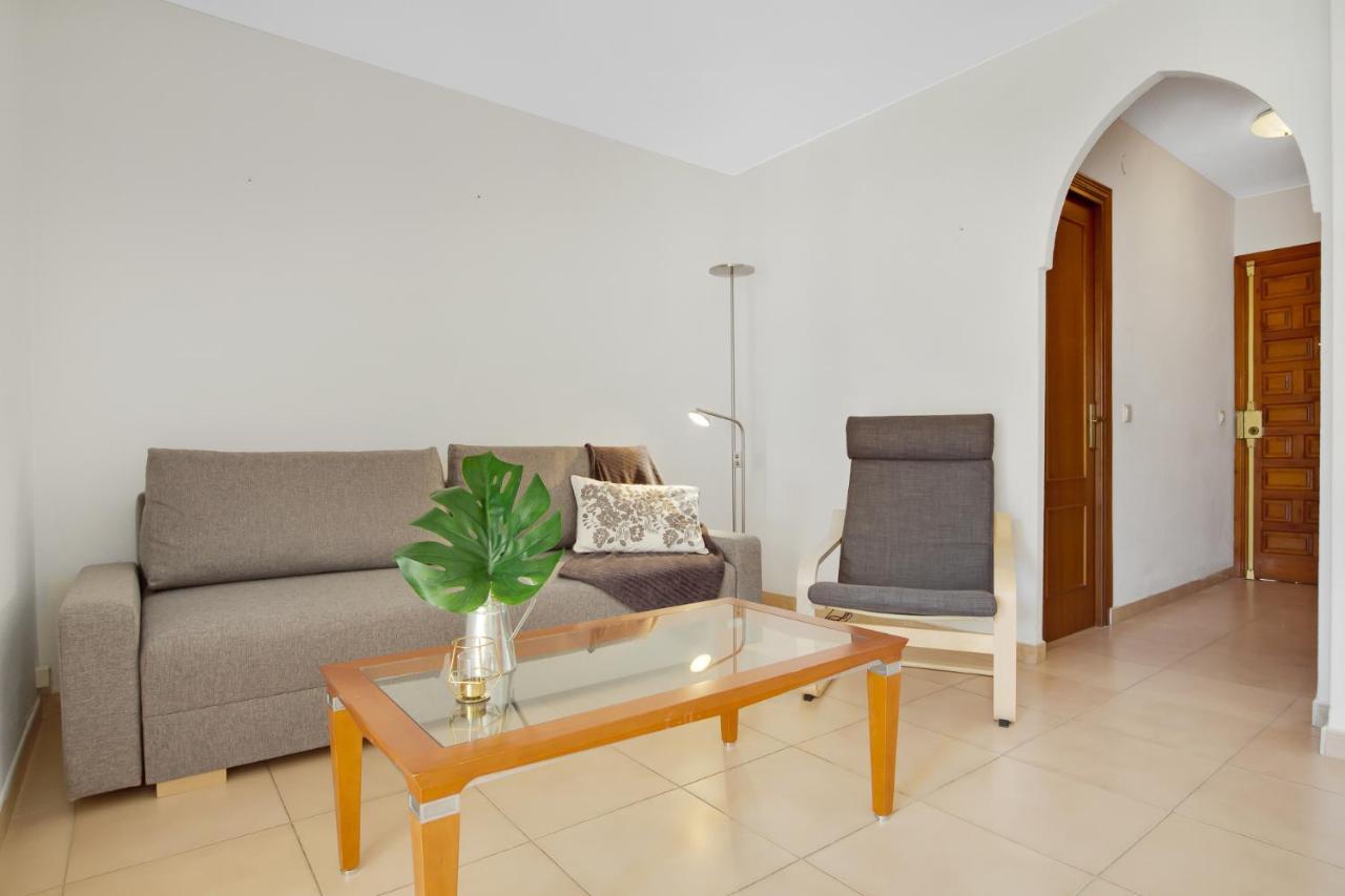 Imperial Puerto 2 3F By Ivi Real Estate Apartment ตอร์เรโมลิโนส ภายนอก รูปภาพ